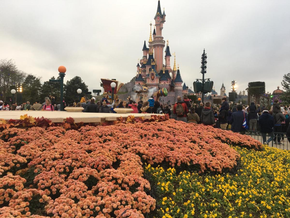 F&B'S Garden 10 Min Disneyland Paris Montry ภายนอก รูปภาพ